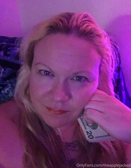 theapplejacked hot model images