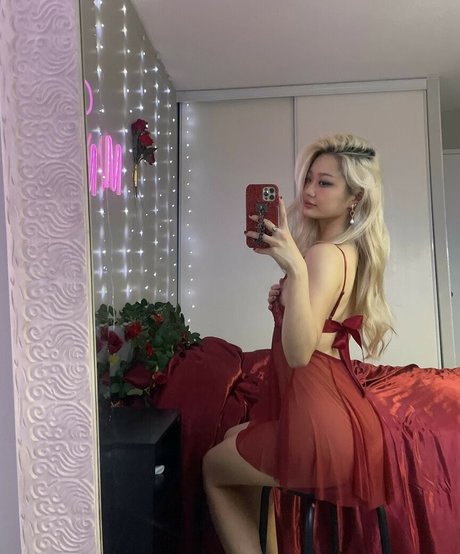 Asian Beauties pornographic actress photo