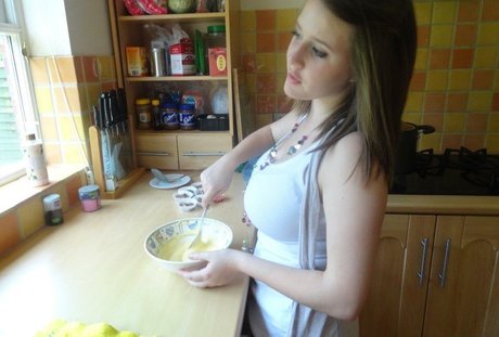 hooters onlyfans exclusive pics