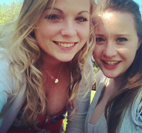 Maton Twins best actress pictures