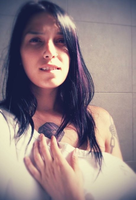 Valkyria porn model img