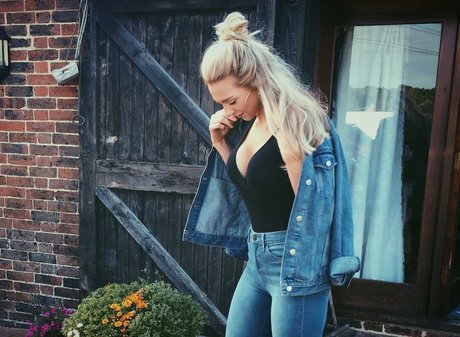 meganmcintosh5 top star image