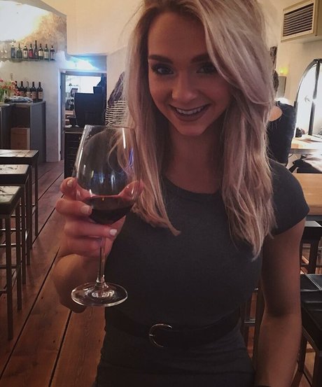 meganmcintosh5 top star pics