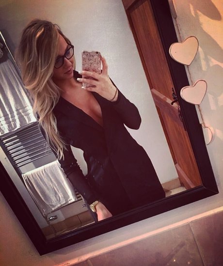 meganmcintosh5 model pornographic photos