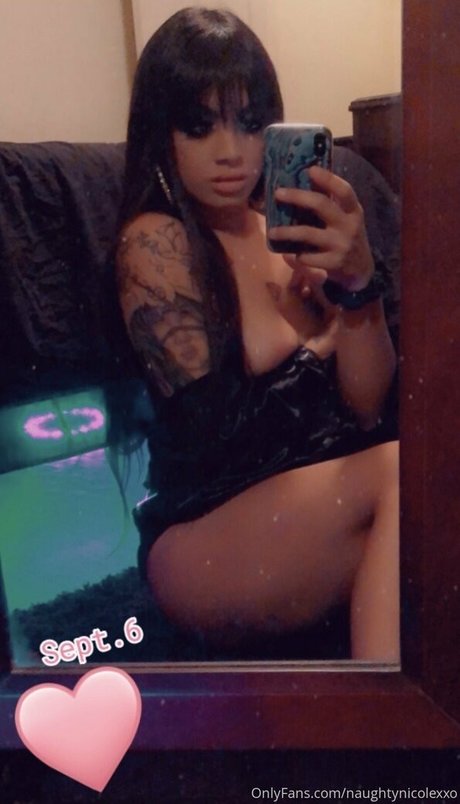 naughtynicolexxo star high quality photos