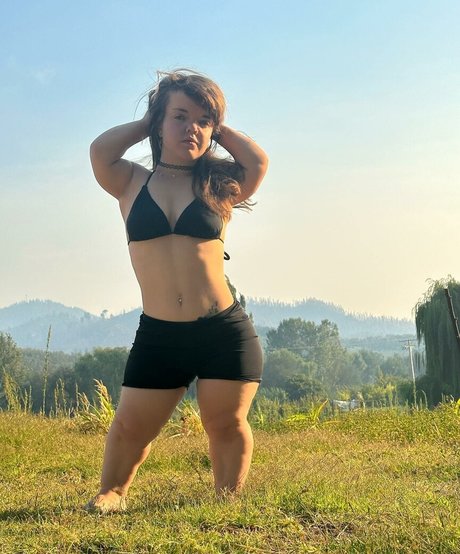 Jomini Dancer art model photos