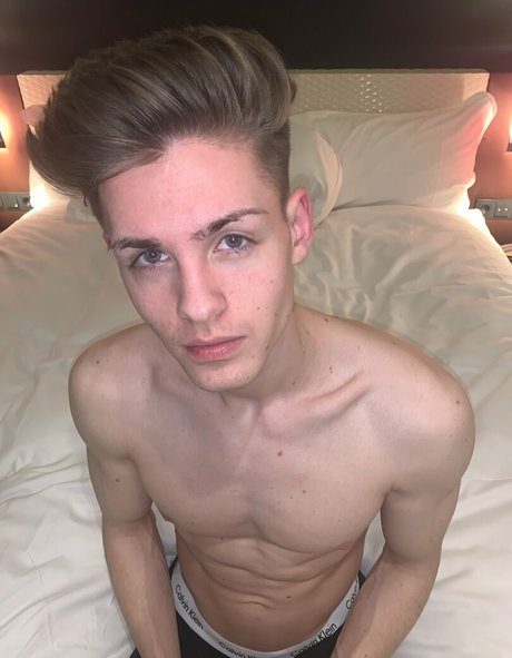 streamer onlyfans beautiful nude img