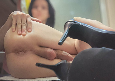 amicrossd sexy pornstar photos