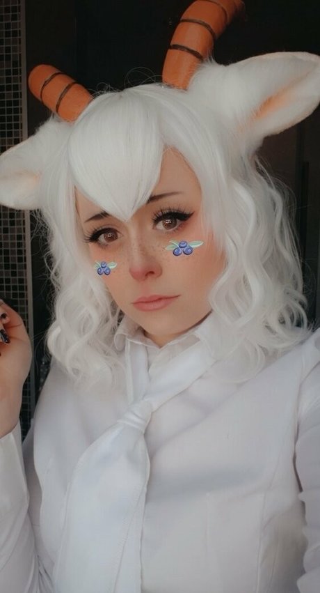 veryyes adult model pictures