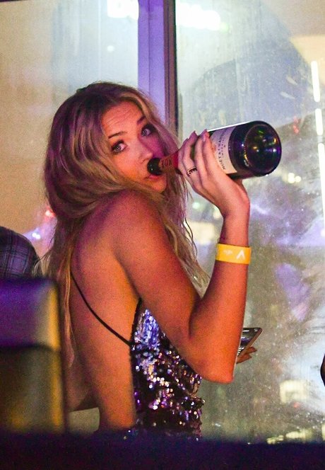 big tits nerd onlyfans porno pics