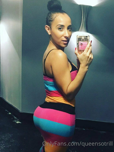 QueenSoTrill naked star galleries