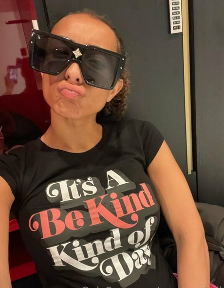 QueenSoTrill nice actress picture