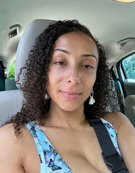 emo girls onlyfans top pictures