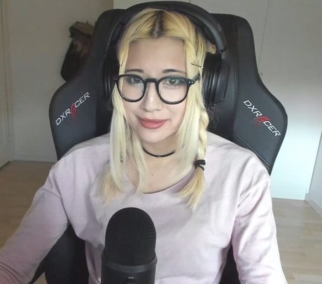 thick ass onlyfans pretty image