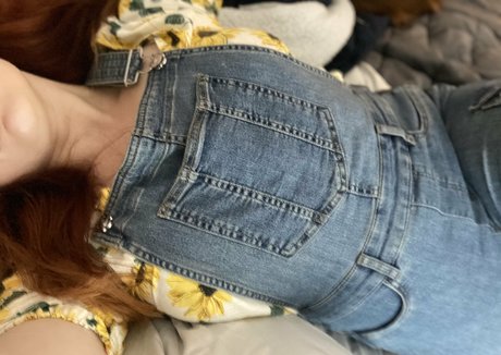 lifeofnessa nudes model image