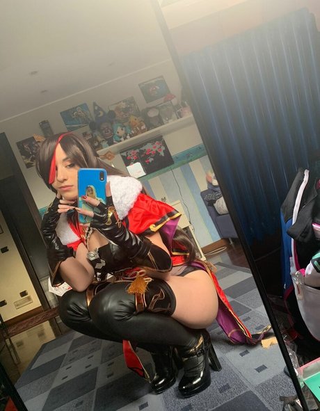 Eveyfoxfire nudes actress photos