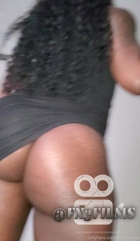 40 years old onlyfans porn image