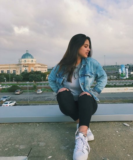 Gal Haitin erotic model photo