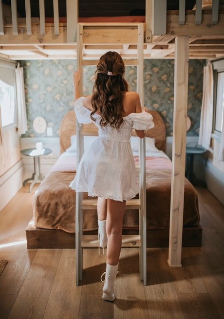 withsylvie beautiful actress pictures