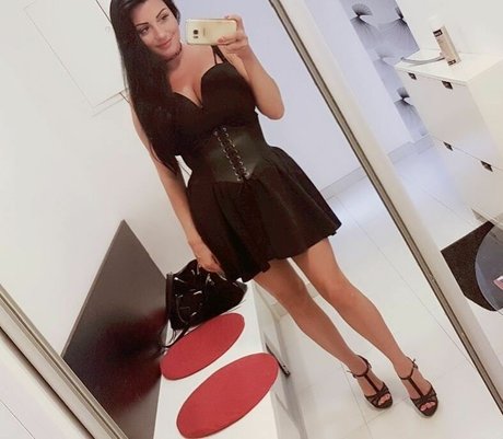 Rita Kyslinger hot model images