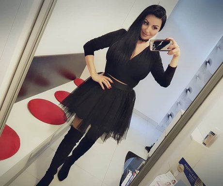 Rita Kyslinger model erotic photo