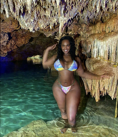 creampie onlyfans erotic pics