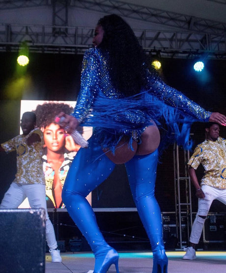 Amara La Negra hot actress pics