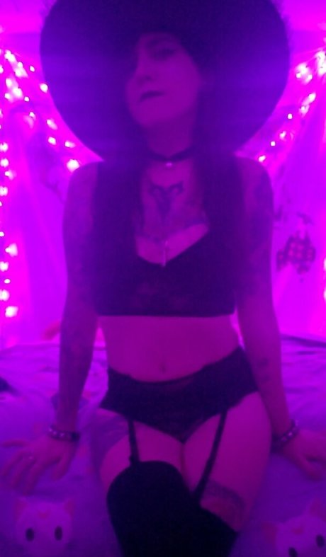 gh05t girl top model images