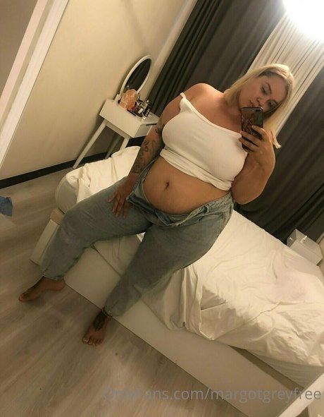 margotgreyfree pretty actress pic