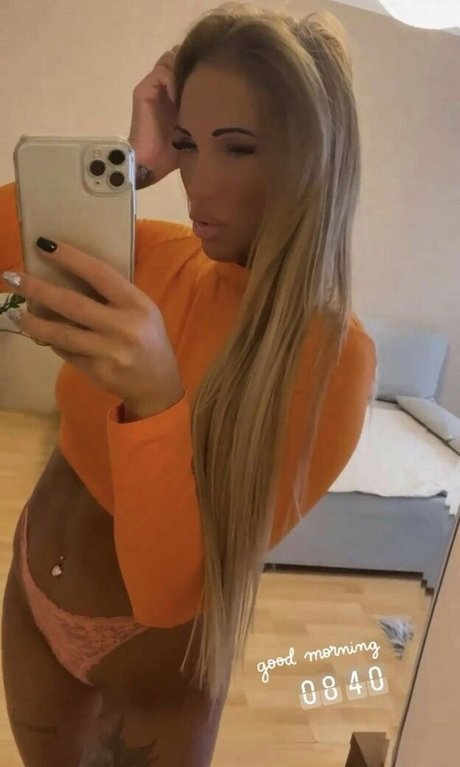 Tarnoczi Dalma art actress images