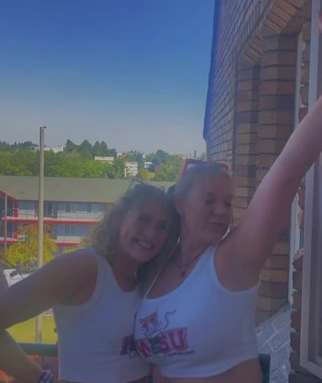 Whitney T star free image