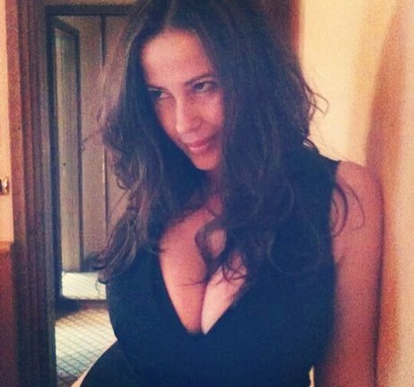 Serena Roberti xxx actress pictures