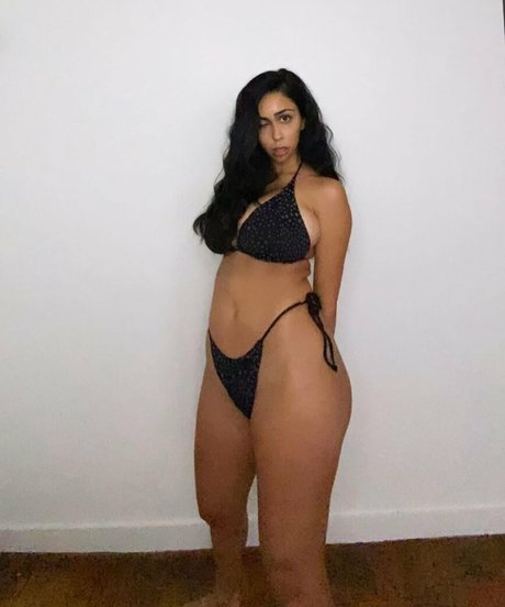 Tara Yazdi top model img