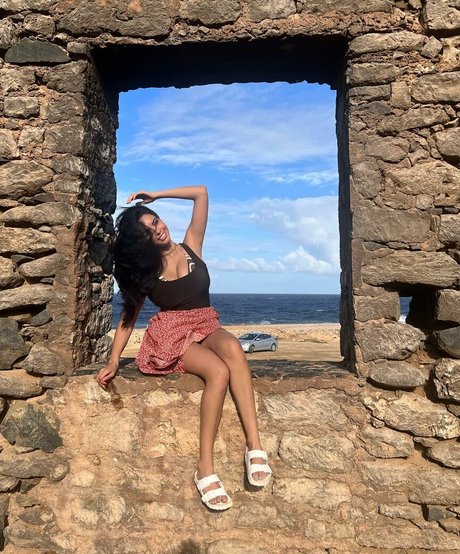 skinny big ass onlyfans top pic