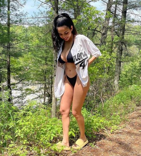 Tara Yazdi pornographic star gallery