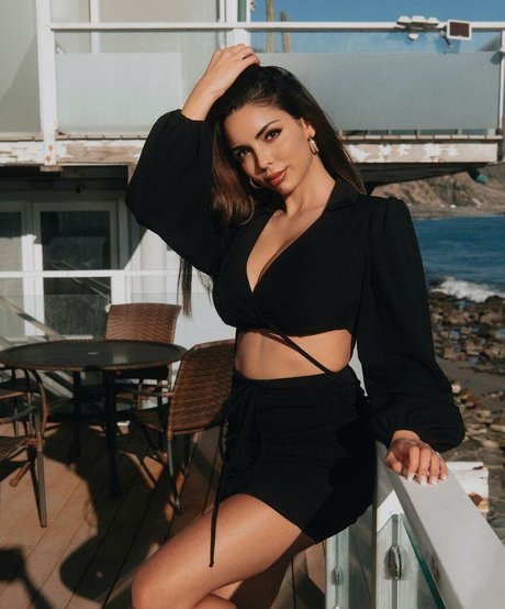 Tara Yazdi star xxx images