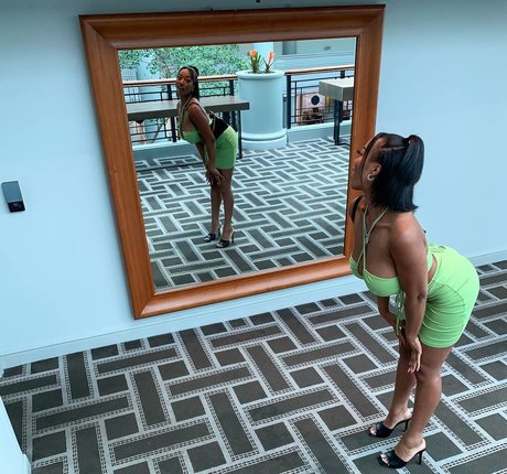 thecleopatraway model nude galleries