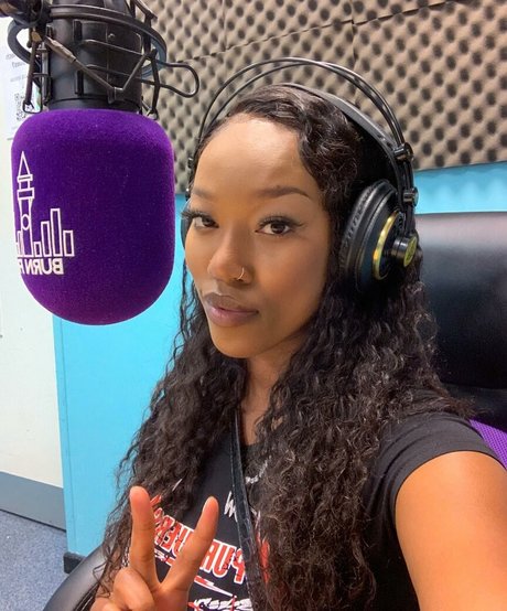 thecleopatraway top star pictures