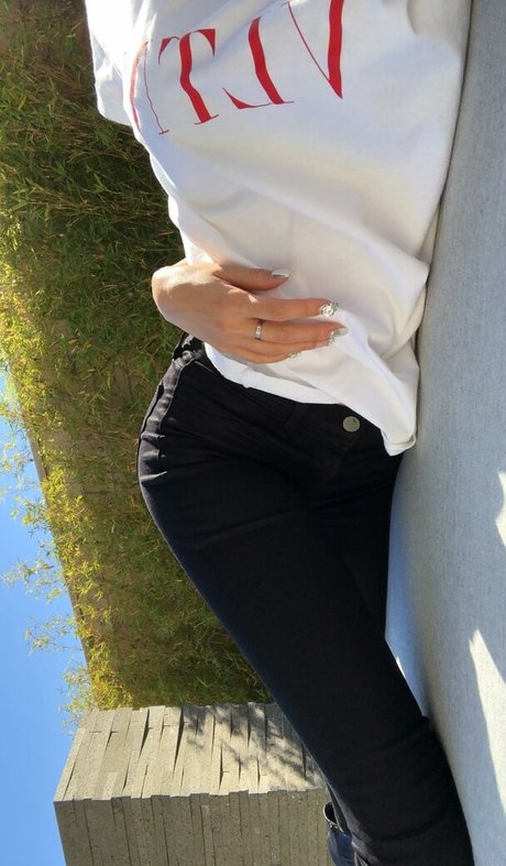 lilyy yk best model pic