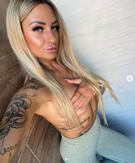 giulismolteni star exclusive pics