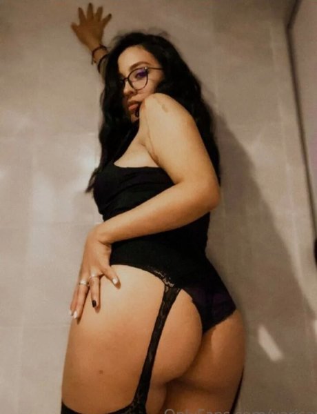 moms onlyfans beautiful nude pictures