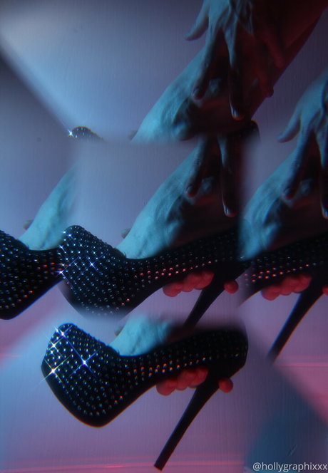 hollygraphixxx nudes model pictures