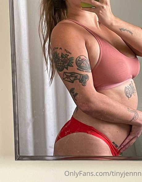 tinyjennn hd actress image