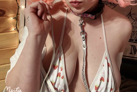 lewdlunarprincess sexy model img