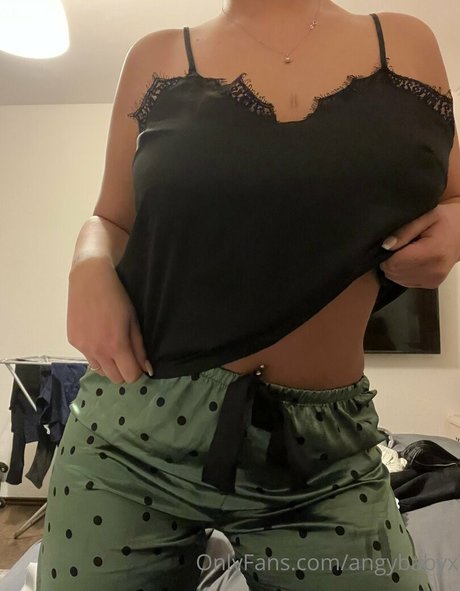 angybabyx erotic model picture