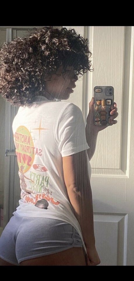 youngcoconut star pornographic picture