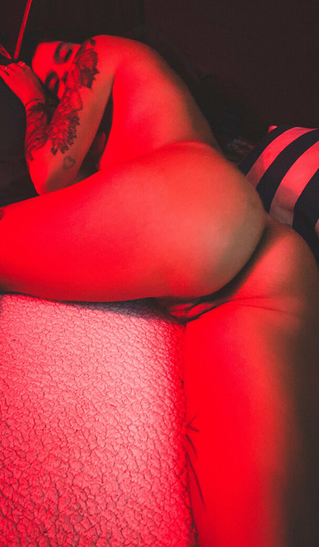 18 year old onlyfans beautiful naked picture