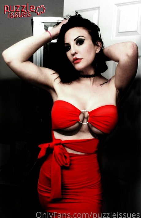 puzzleissues nudes actress photo