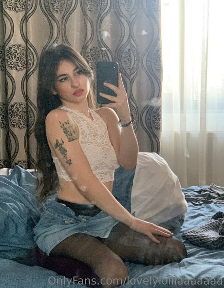 lovelylolllaaaaaaa pretty pornstar pic