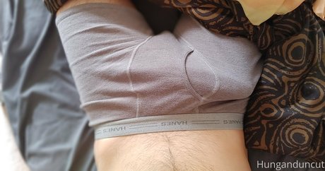 hunganduncut nudes star archive